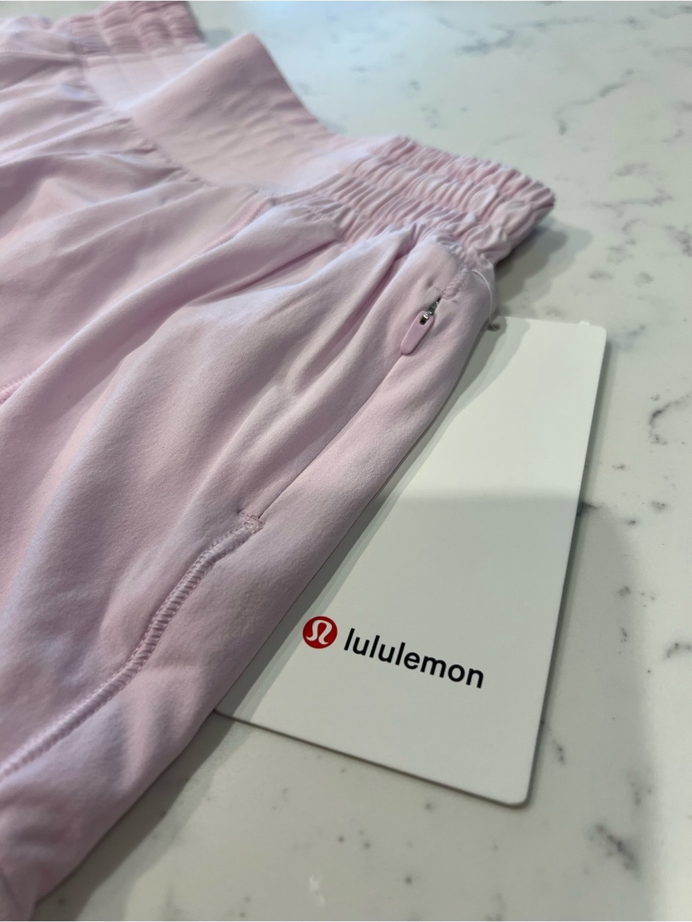 Lululemon NWT! 4” Hotty Hot High Rise Shorts- Size 2 - Picture 4 of 6